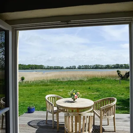 Remise 6 Personen Mit Terrasse بيت للعطل